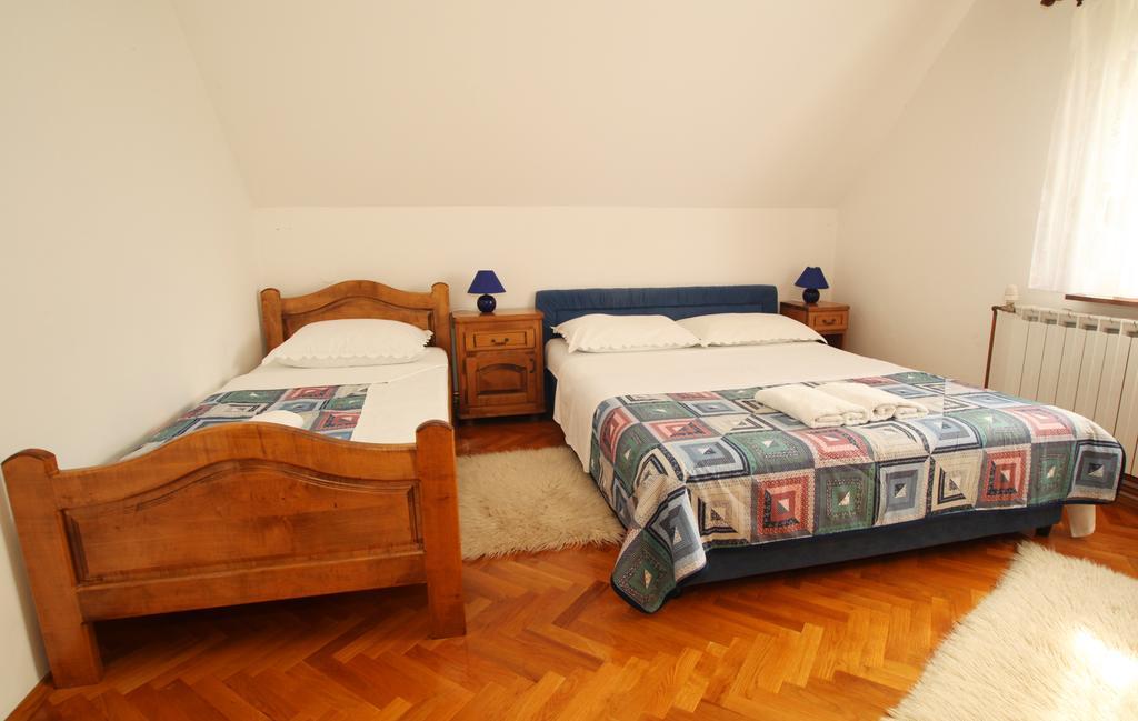 Rooms Markovic Otočac Rom bilde